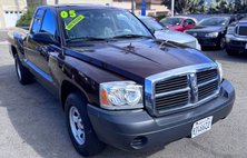 2005 Dodge Dakota ST