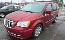 2016 Chrysler Town and Country Touring