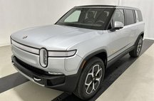 2024 Rivian R1S Adventure