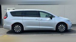 2024 Chrysler Pacifica Hybrid Select