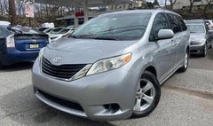 2012 Toyota Sienna LE 8-Passenger
