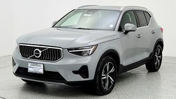 2025 Volvo XC40 B5 Core Bright Theme