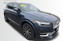 2025 Volvo XC90 B5 Plus Bright Theme