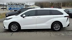 2025 Toyota Sienna LE 8-Passenger