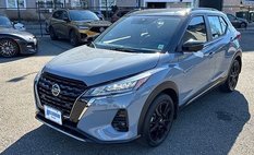 2021 Nissan Kicks SR