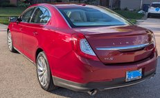 2016 Lincoln MKS Base