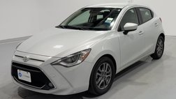2020 Toyota Yaris Hatchback XLE