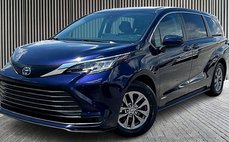 2021 Toyota Sienna LE 8-Passenger