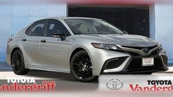 2022 Toyota Camry Hybrid SE Nightshade