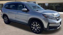 2019 Honda Pilot Touring w/Rear Captain's Chairs
