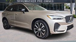 2023 Volvo XC60 B5 Plus Dark Theme