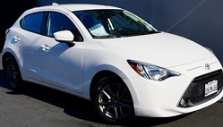 2020 Toyota Yaris Hatchback LE