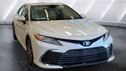 2022 Toyota Camry Hybrid XLE