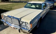 1975 Chrysler New Yorker Brougham