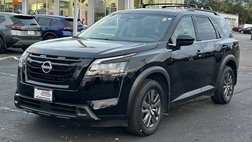 2023 Nissan Pathfinder SV