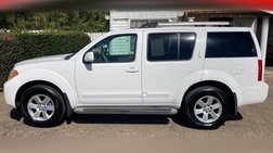 2009 Nissan Pathfinder SE