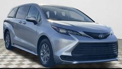 2024 Toyota Sienna LE 8-Passenger