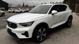 2025 Volvo XC40 B5 Plus Bright Theme