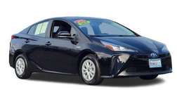 2022 Toyota Prius LE