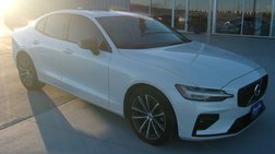 2022 Volvo S60 B5 Momentum