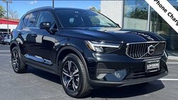 2025 Volvo XC40 B5 Core Bright Theme