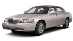 2010 Lincoln Town Car Signature Limited