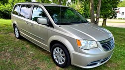 2013 Chrysler Town and Country Touring