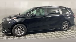 2022 Toyota Sienna XLE