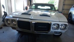 1969 Pontiac white