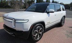 2024 Rivian R1S Adventure