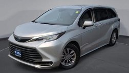 2021 Toyota Sienna LE 8-Passenger