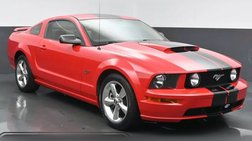 2005 Ford Mustang GT Deluxe