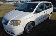 2010 Chrysler Town and Country LX