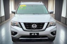 2017 Nissan Pathfinder SL