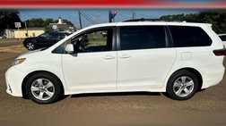 2018 Toyota Sienna LE 8-Passenger