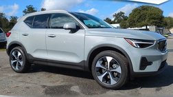 2025 Volvo XC40 B5 Core Bright Theme