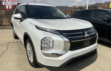 2026 Mitsubishi Outlander ES