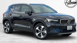 2025 Volvo XC40 B5 Plus Bright Theme