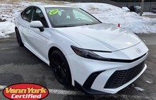 2025 Toyota Camry Hybrid SE