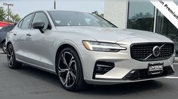 2024 Volvo S60 B5 Ultimate Dark Theme