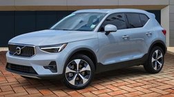 2025 Volvo XC40 B5 Plus Bright Theme