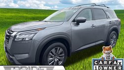 2024 Nissan Pathfinder SV