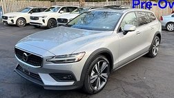 2025 Volvo V60 Cross Country B5 Plus