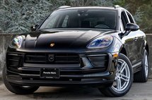 2025 Porsche Macan T