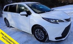 2025 Toyota Sienna LE 8-Passenger