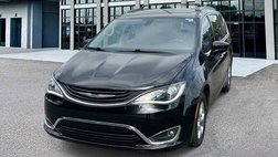 2017 Chrysler Pacifica Hybrid Premium