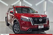2023 Nissan Pathfinder SV