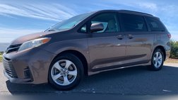 2018 Toyota Sienna LE