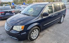 2013 Chrysler Town and Country Touring