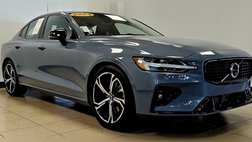 2024 Volvo S60 B5 Ultimate Dark Theme